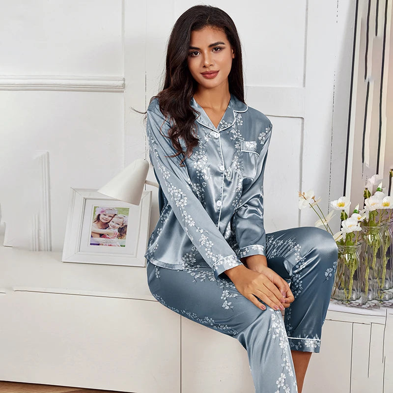 Chic Long Sleeve Pajama Set for Women - Button Down Print Nightwear with Trousers - Stylish Loungewear & Comfortable Sleepwear